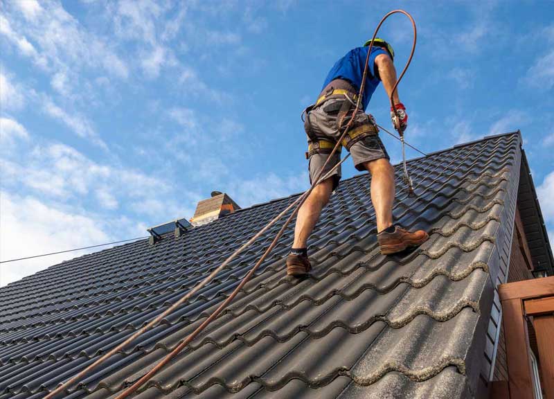 PROCHIRA DAK FAÇADE: Dakwerken, zinkwerken, dakonderhoud: reiniging, ontmossing en waterdichting, dakschildering, waterdichting van platte dakterrassen, timmerwerk, gevelschildering, gevelwaterdichting en buitenreiniging in heel België: Vlaams, Waals en Brussels Gewest….